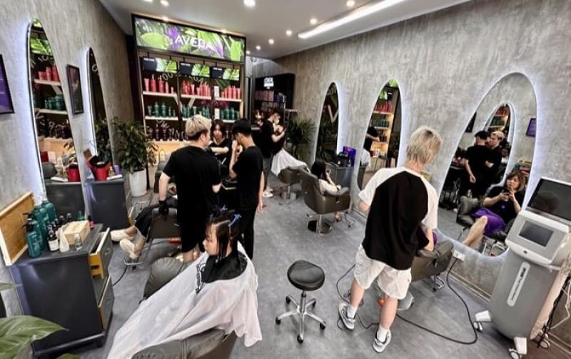 Nguyễn Hưng Hair Salon